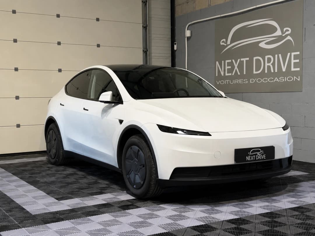 Véhicule présenté dans le showroom Next Drive